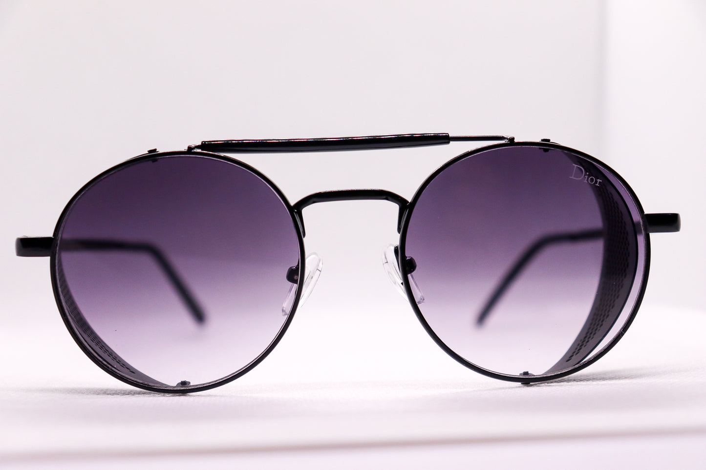 Round Black Sunglasses - 7565 image 0