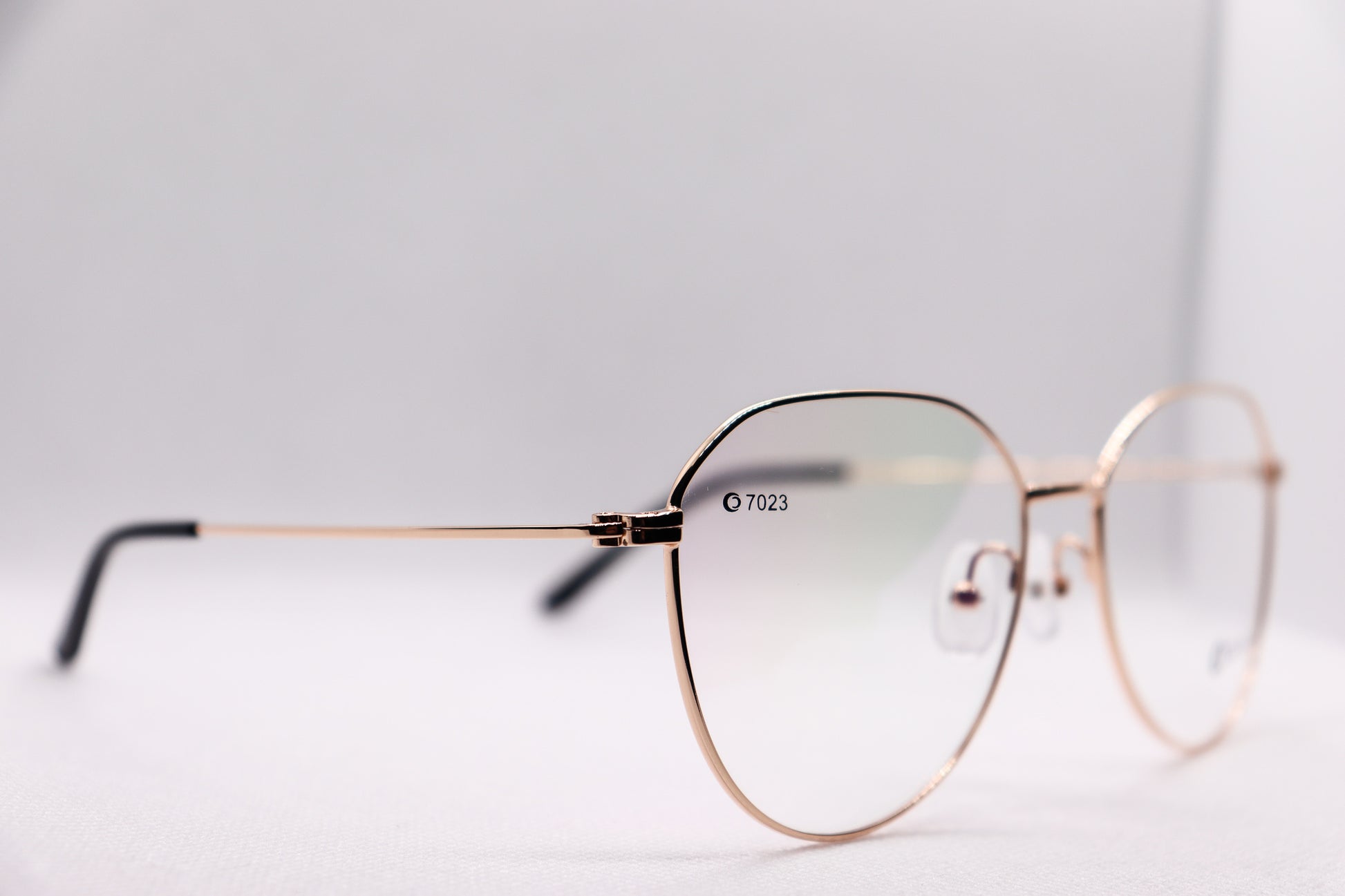 Semi Round Golden BlueCut Eyeglasses - 3061 image 2