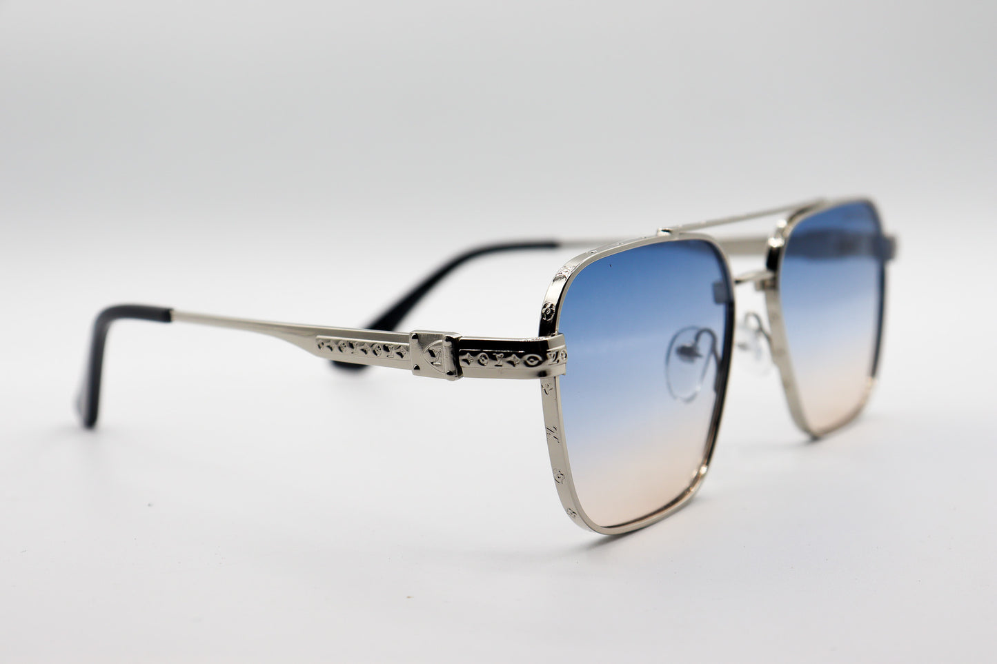 Louis Vuitton Double Bridge Grey-1121 image 2