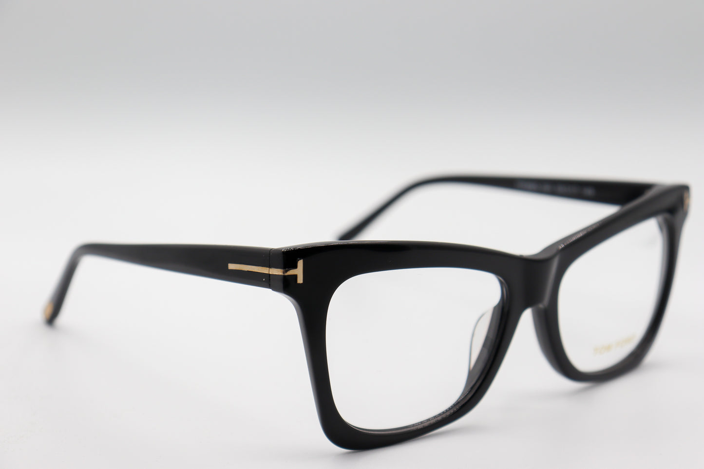 TomFord Winged Black - TF5864 image 4