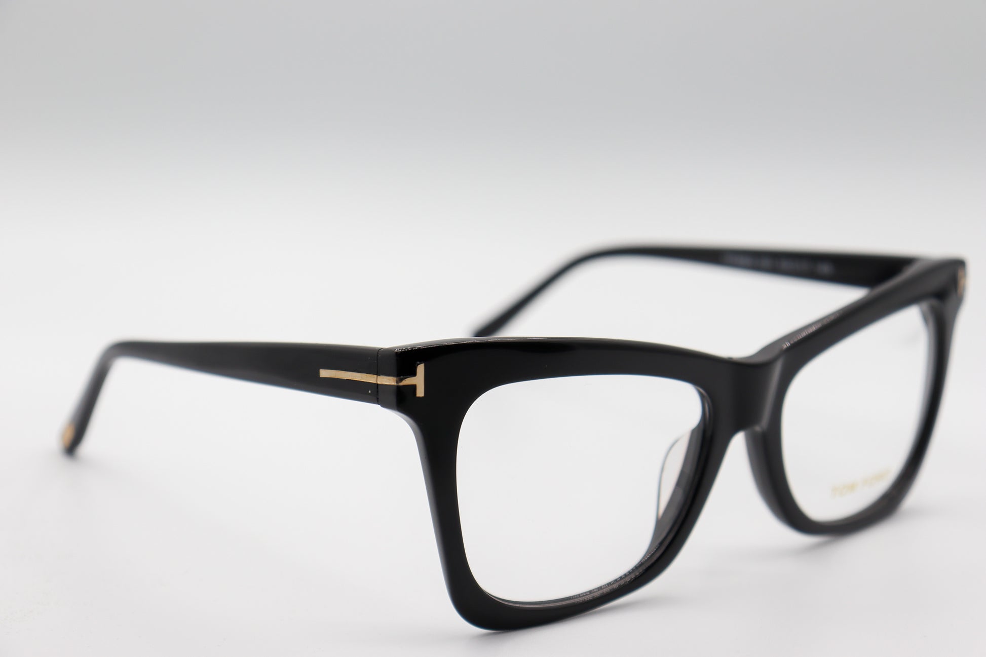 TomFord Winged Black - TF5864 image 4