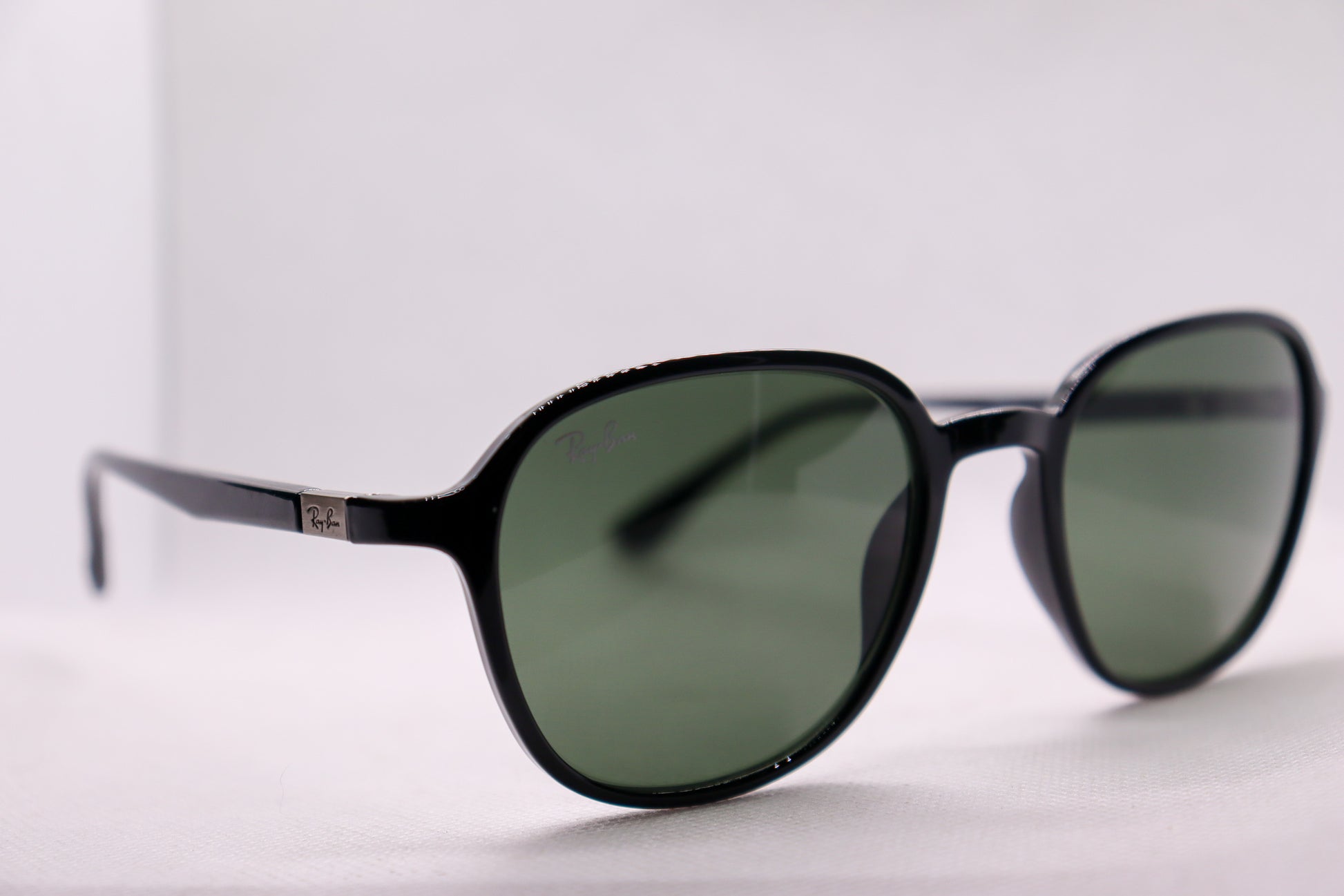 RayBan Round Black & Green - RB4341 image 4