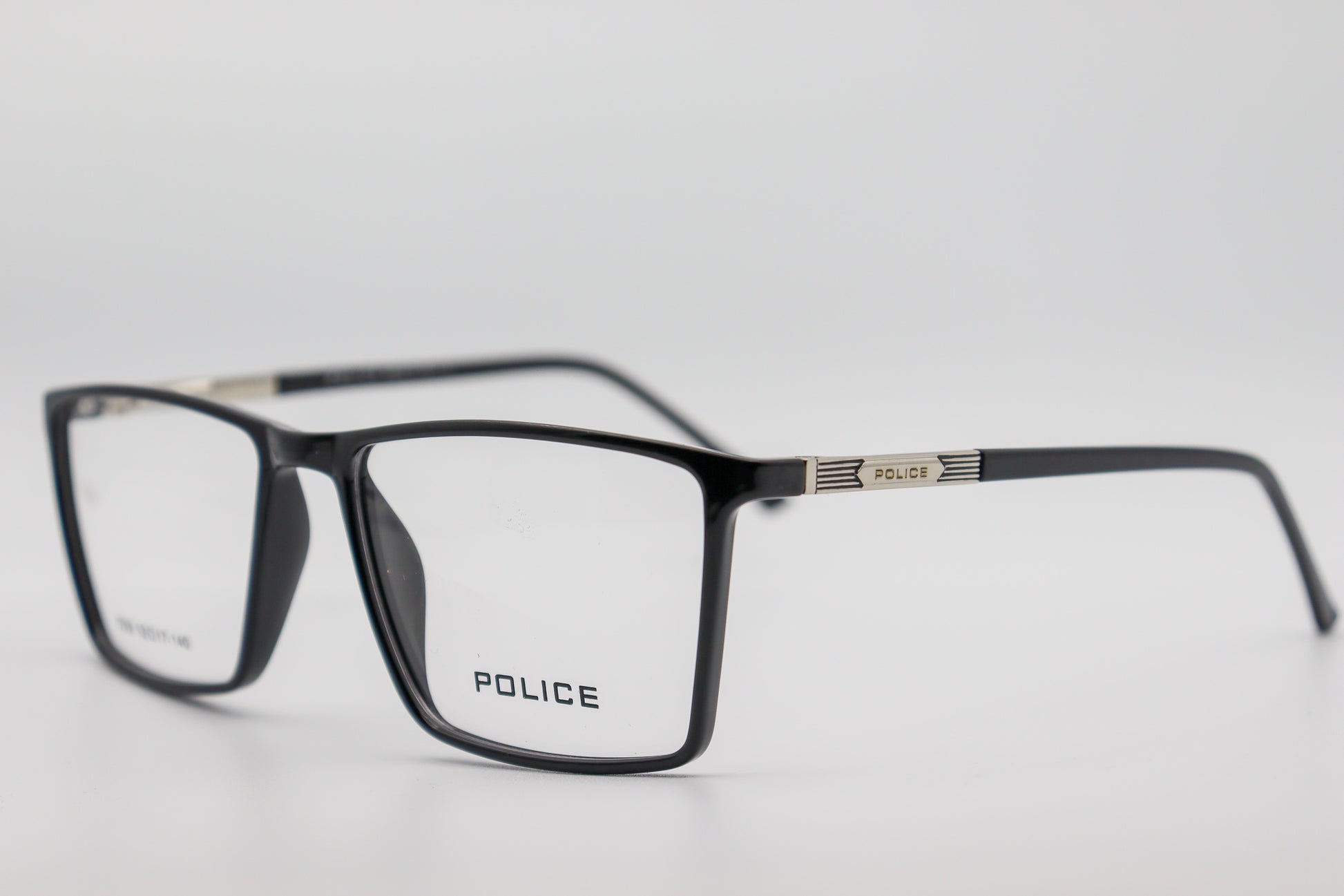 Black 7033 image 3