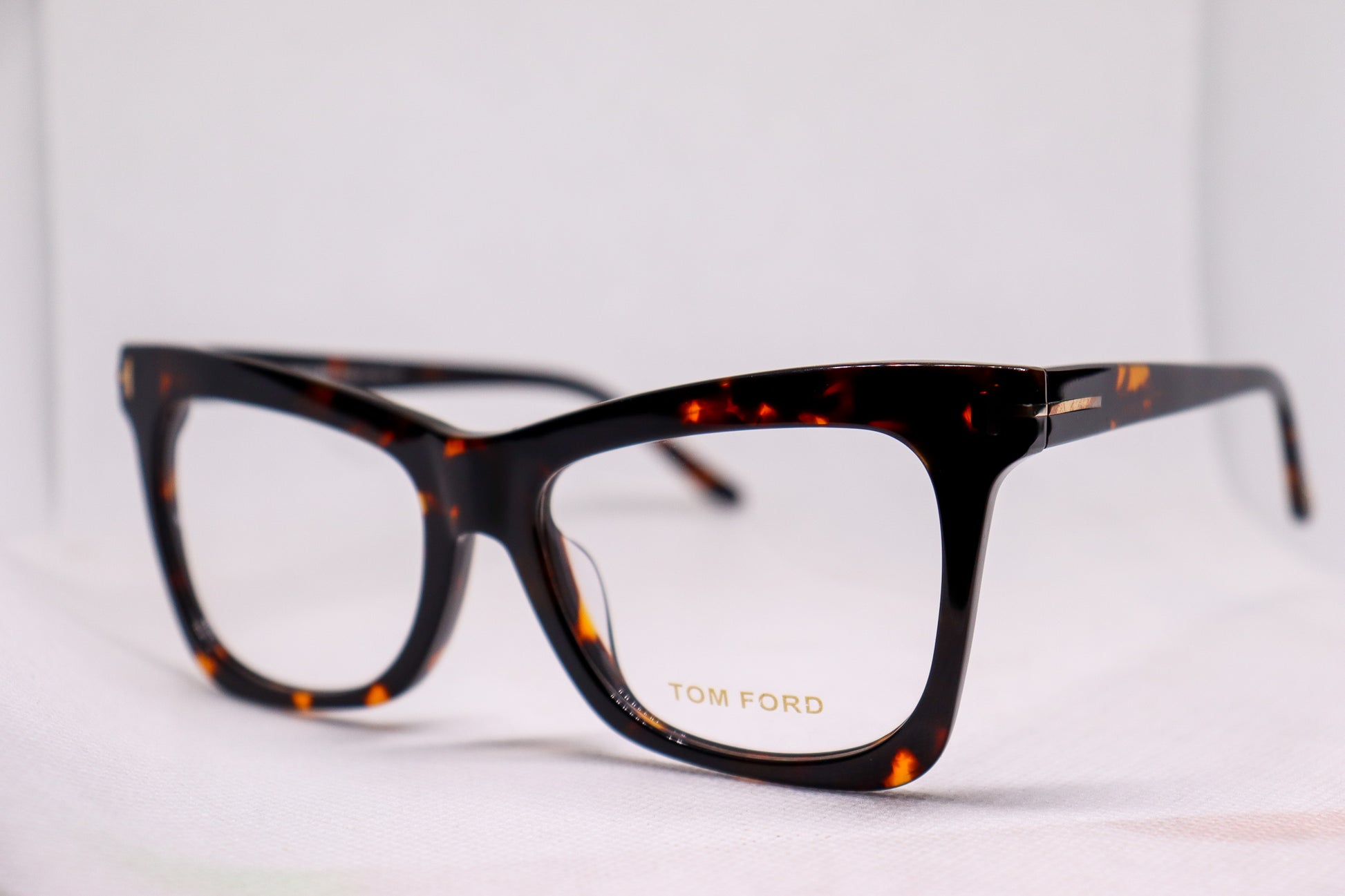 TomFord Winged Cheetah - TF5863C image 3