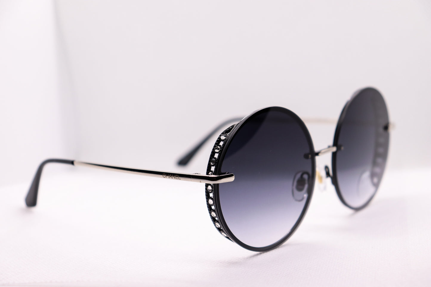 Round Golden Sunglasses - 7442 image 2
