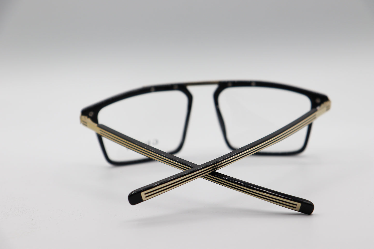Gucci Black &amp; Gold-GG60130 image 3