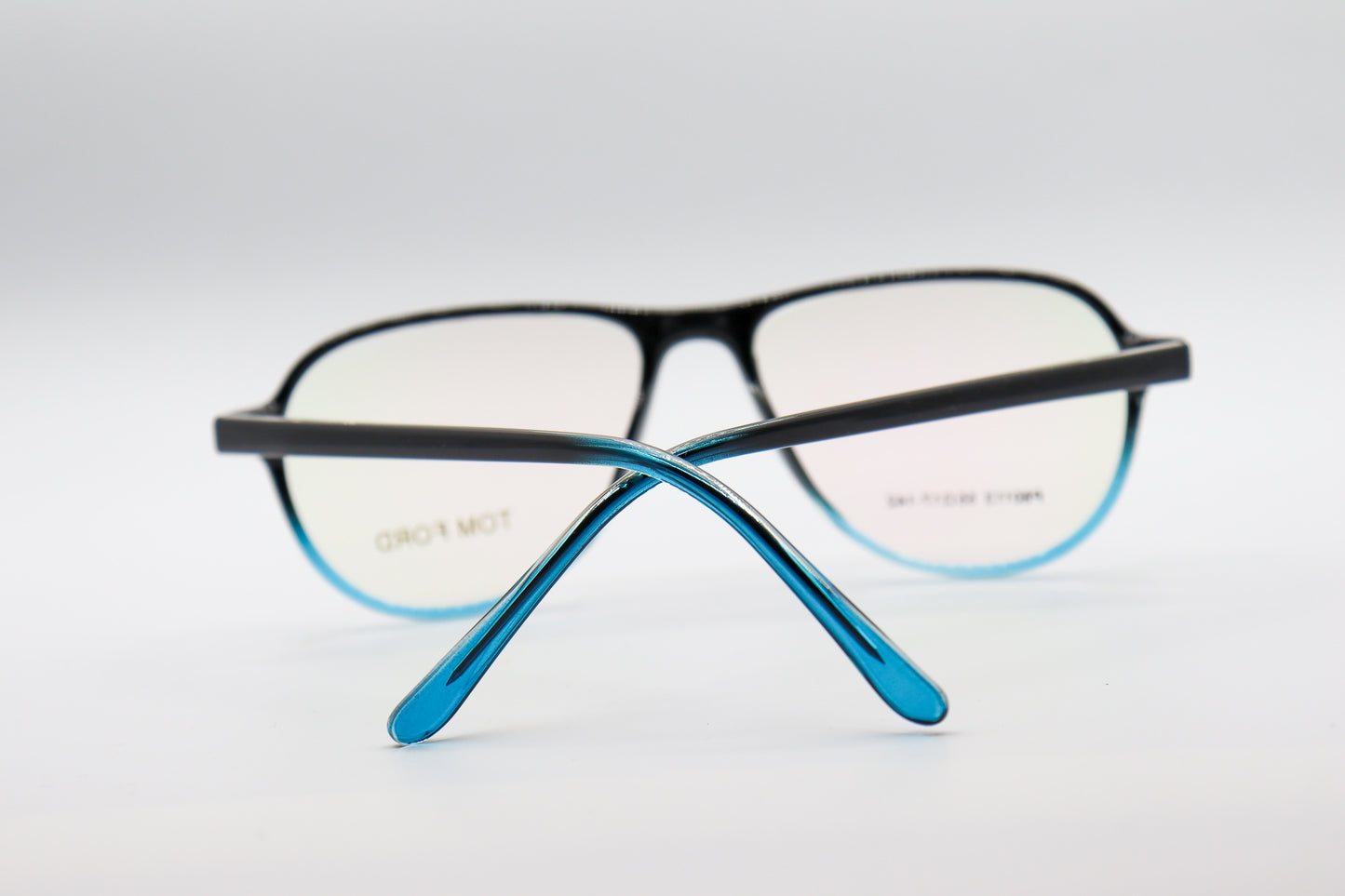 TomFord Blue - 80113 image 4