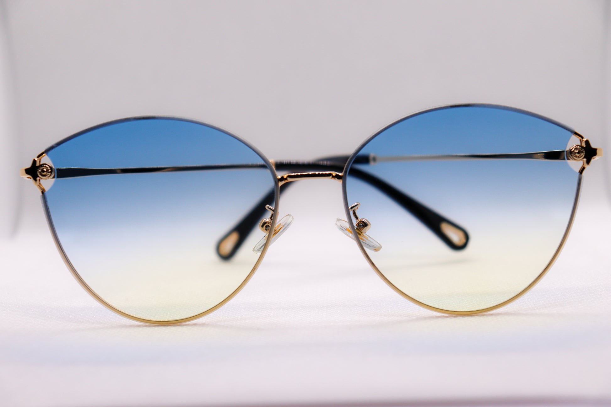 Winged Gradient Blue Sunglasses - 7331 image 4