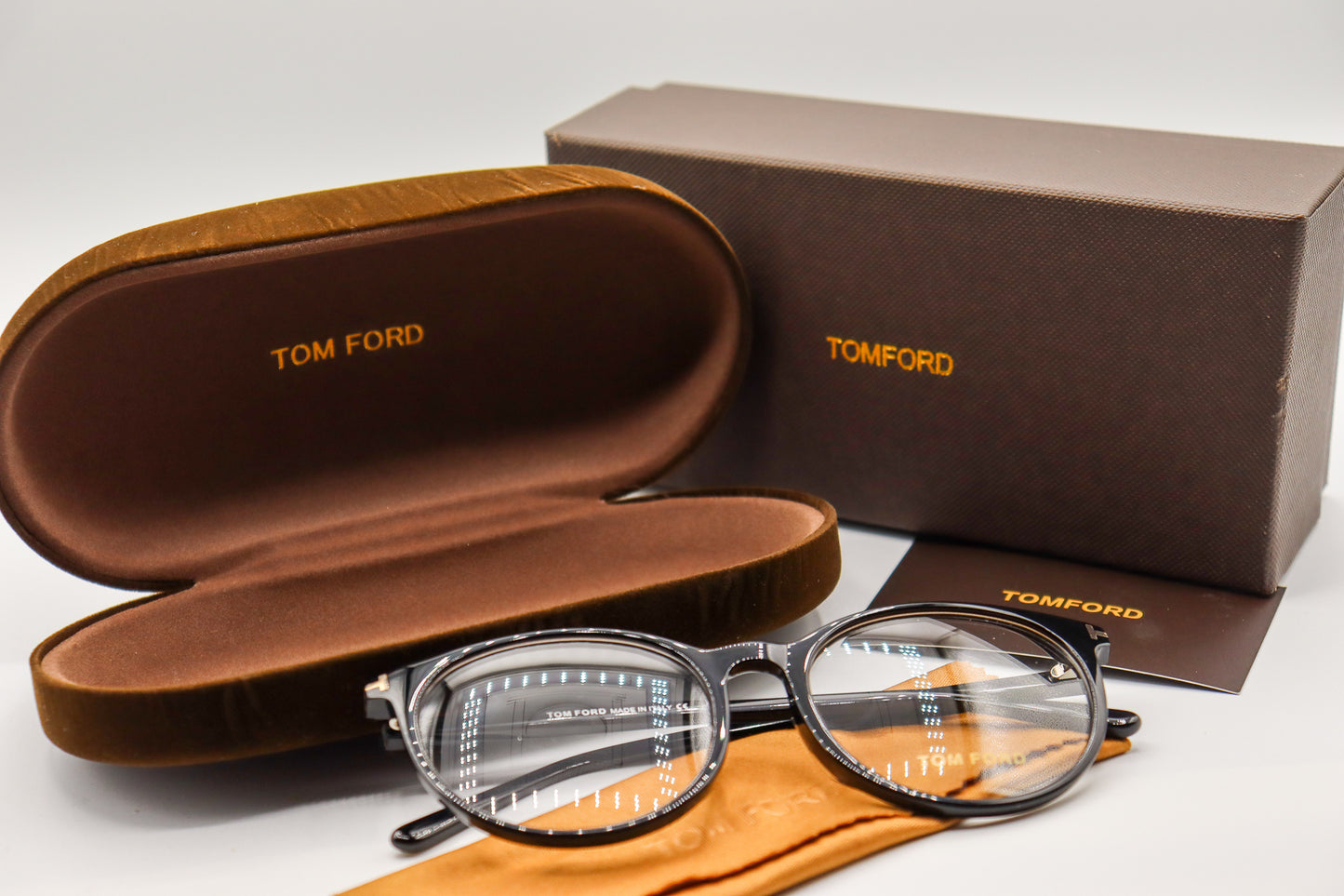TomFord Round Black-TF5863 image 4