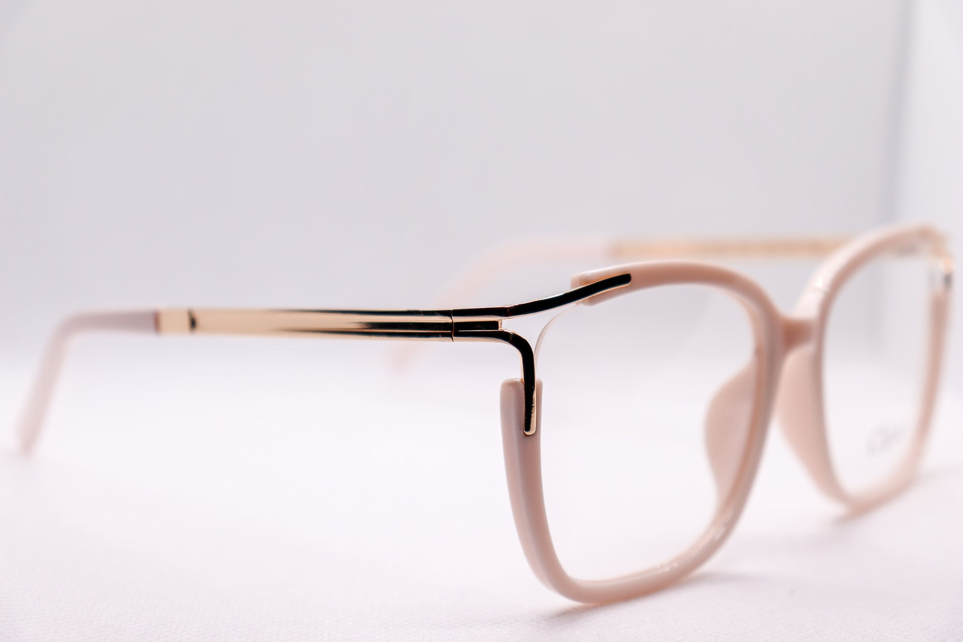 Winged Beige Eyeglasses - 7844 image 2