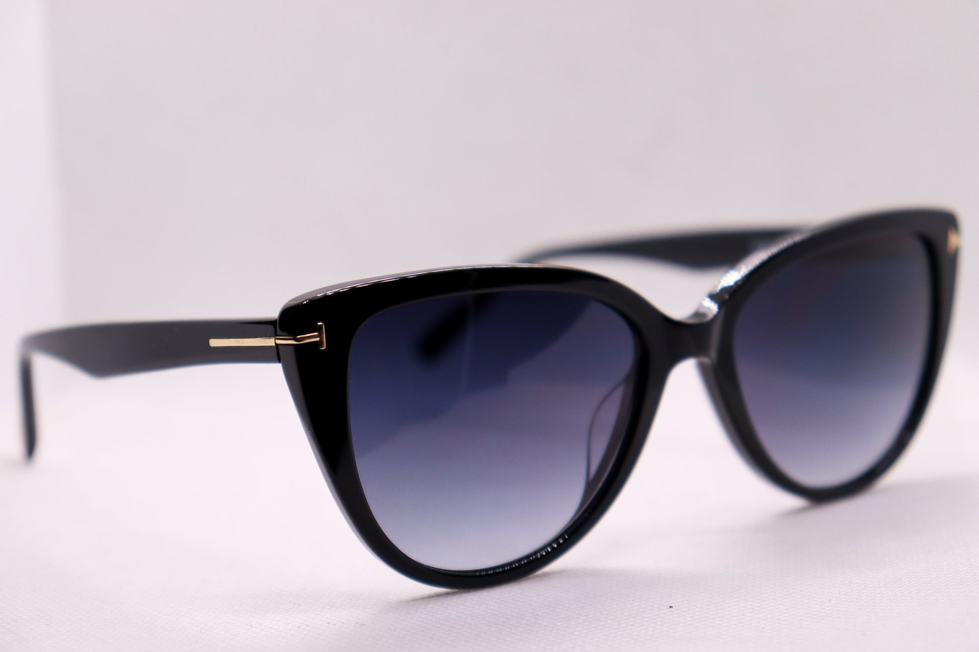 Tom Ford Isabella - FT0915 image 2