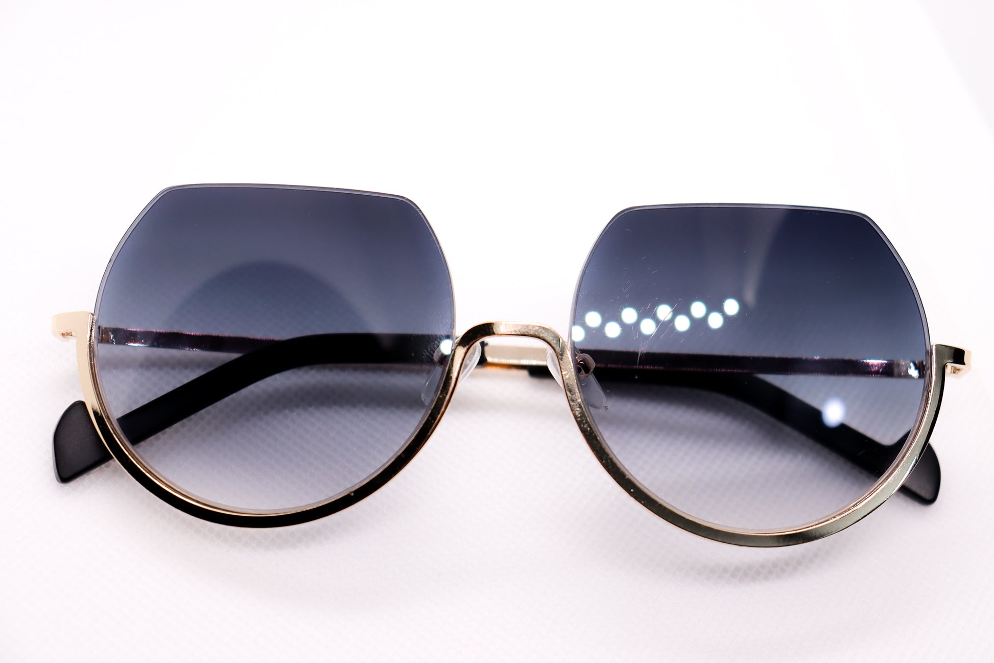 Inverted Rimmed Black Sunglasses - 2726 image 4