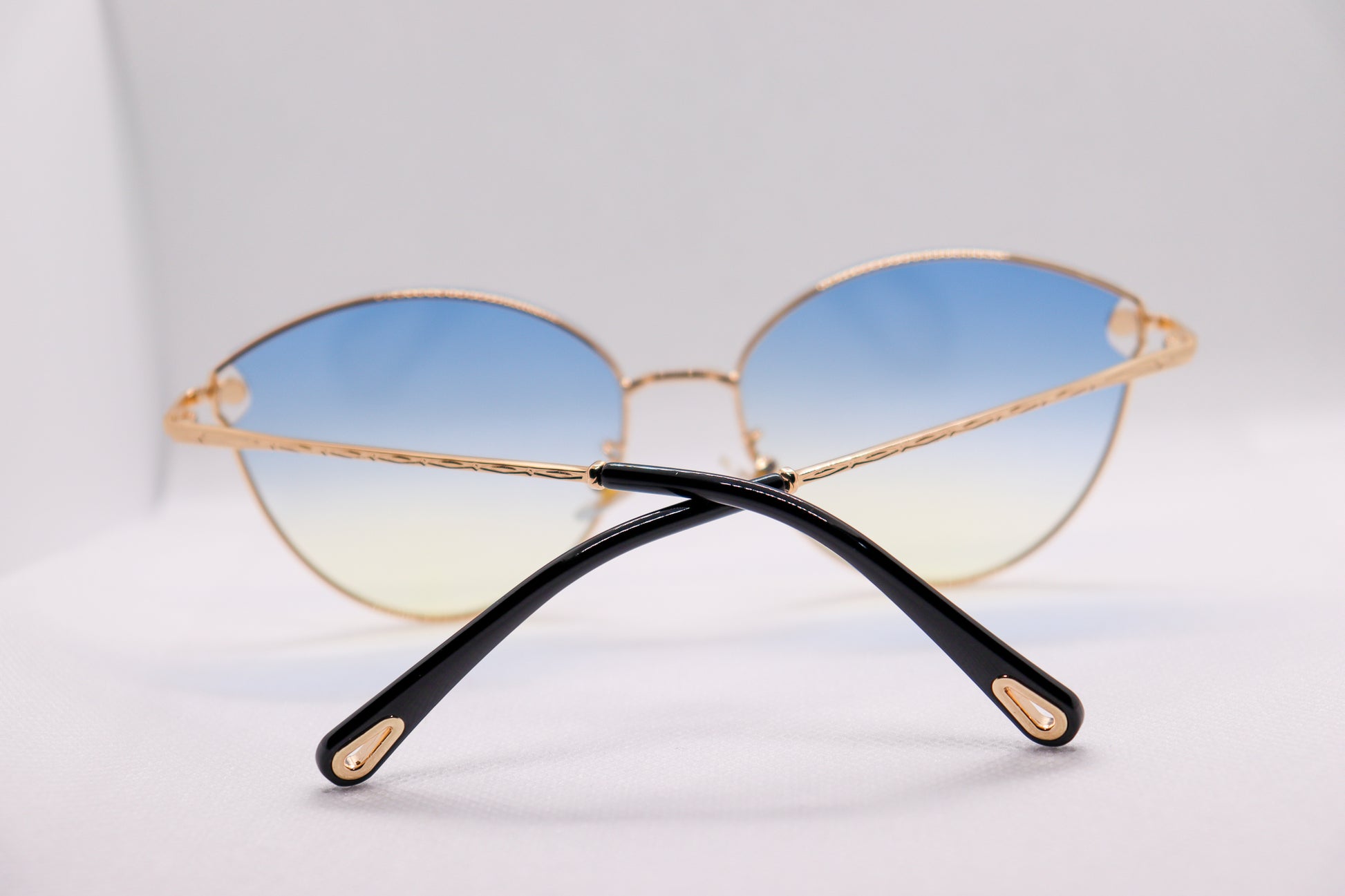 Winged Gradient Blue Sunglasses - 7331 image 6