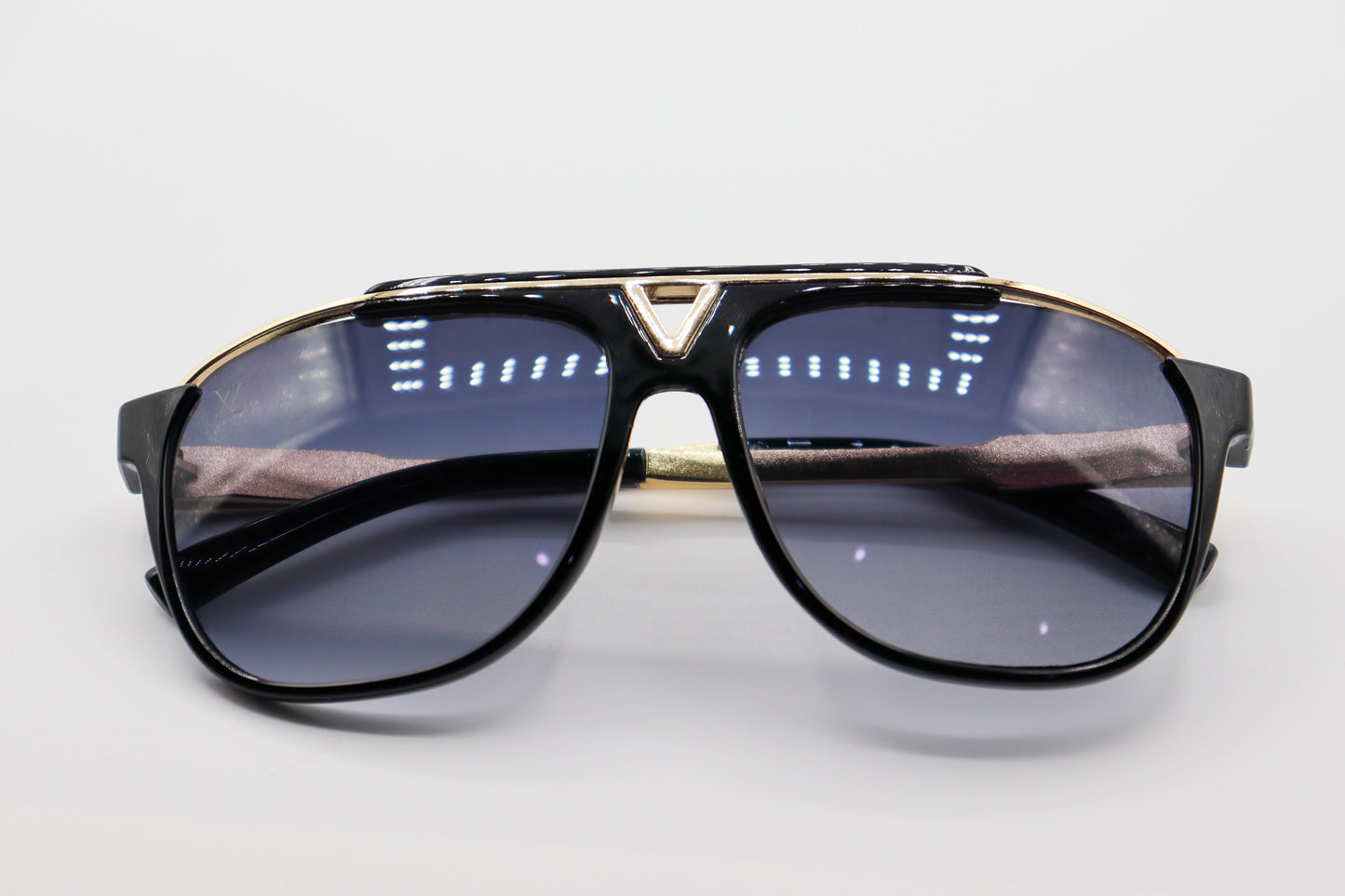 LV Black & Gold-LV 0748 image 4