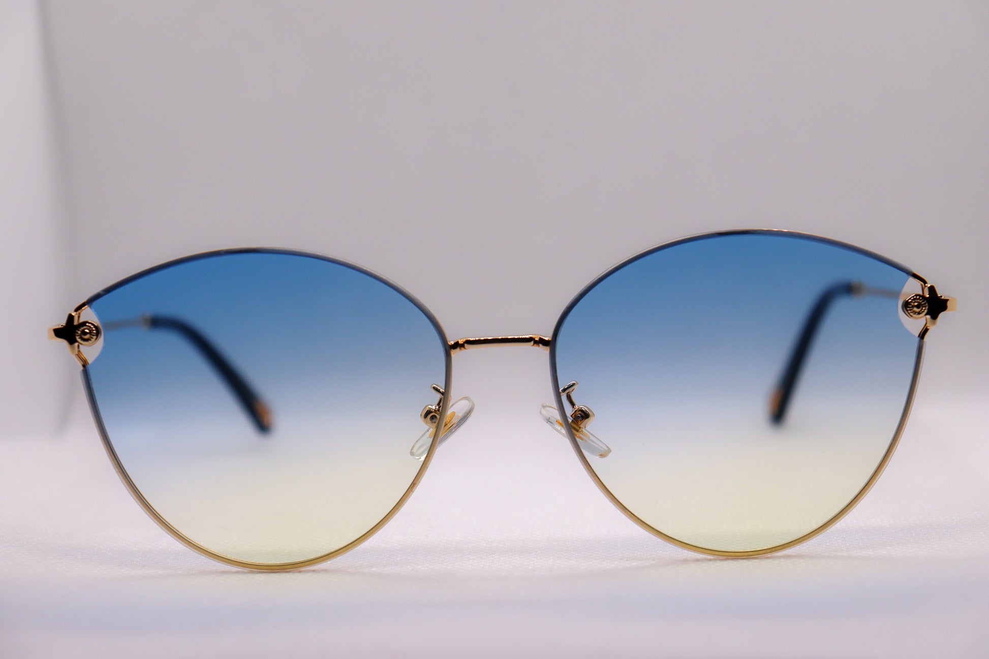 Winged Gradient Blue Sunglasses - 7331 image 1