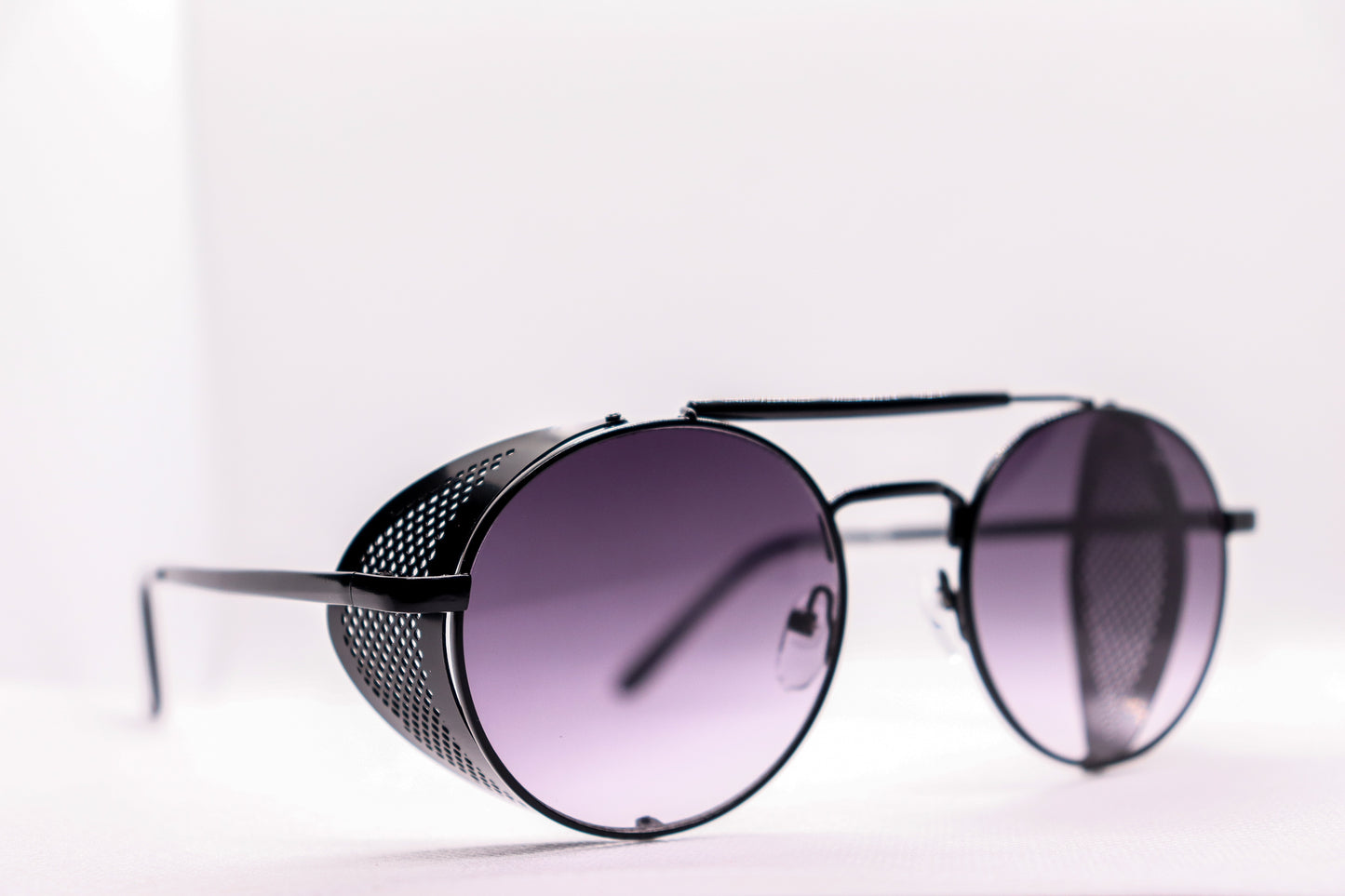 Round Black Sunglasses - 7565 image 4