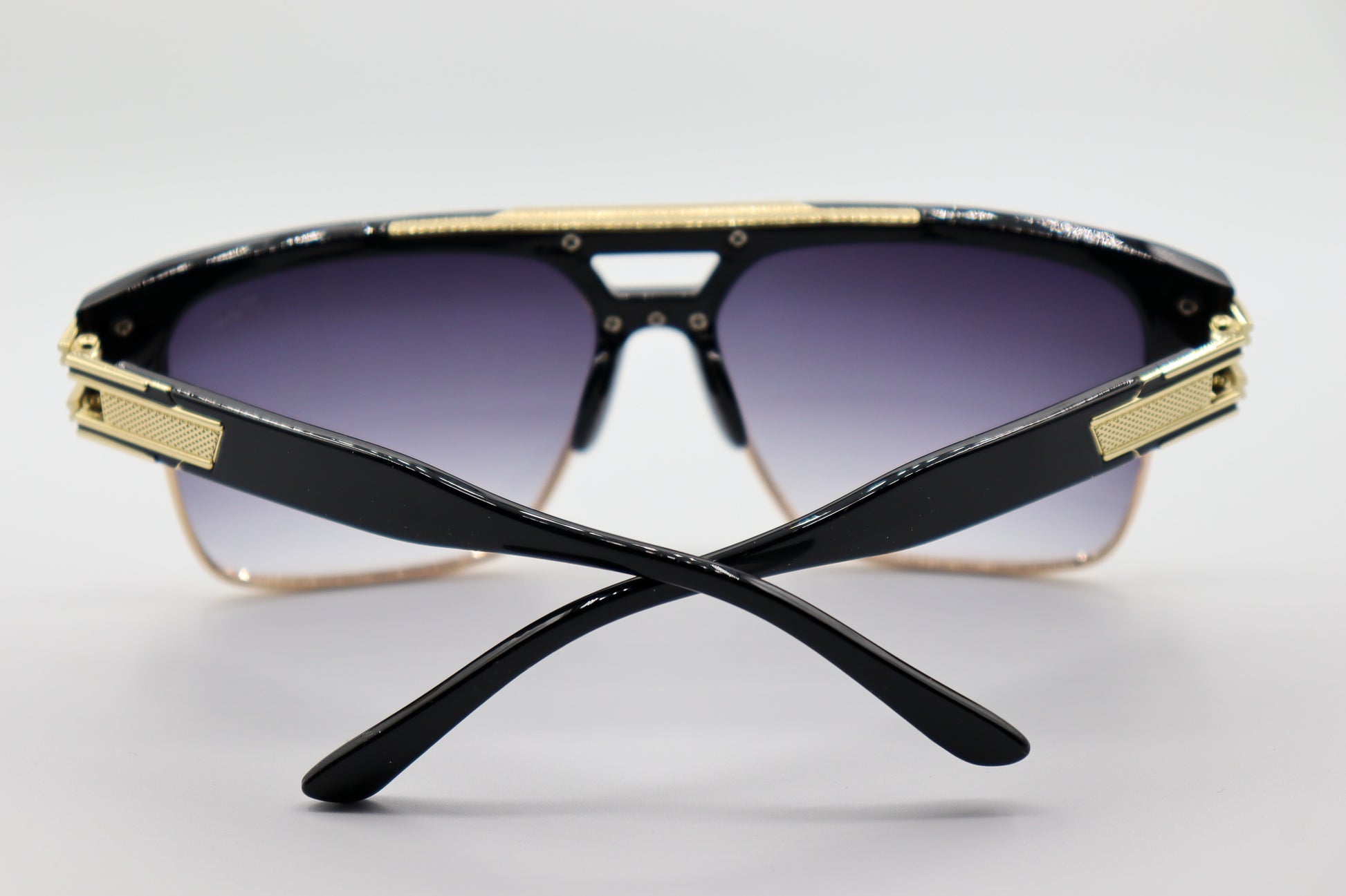 Black & Gold-97213 image 3
