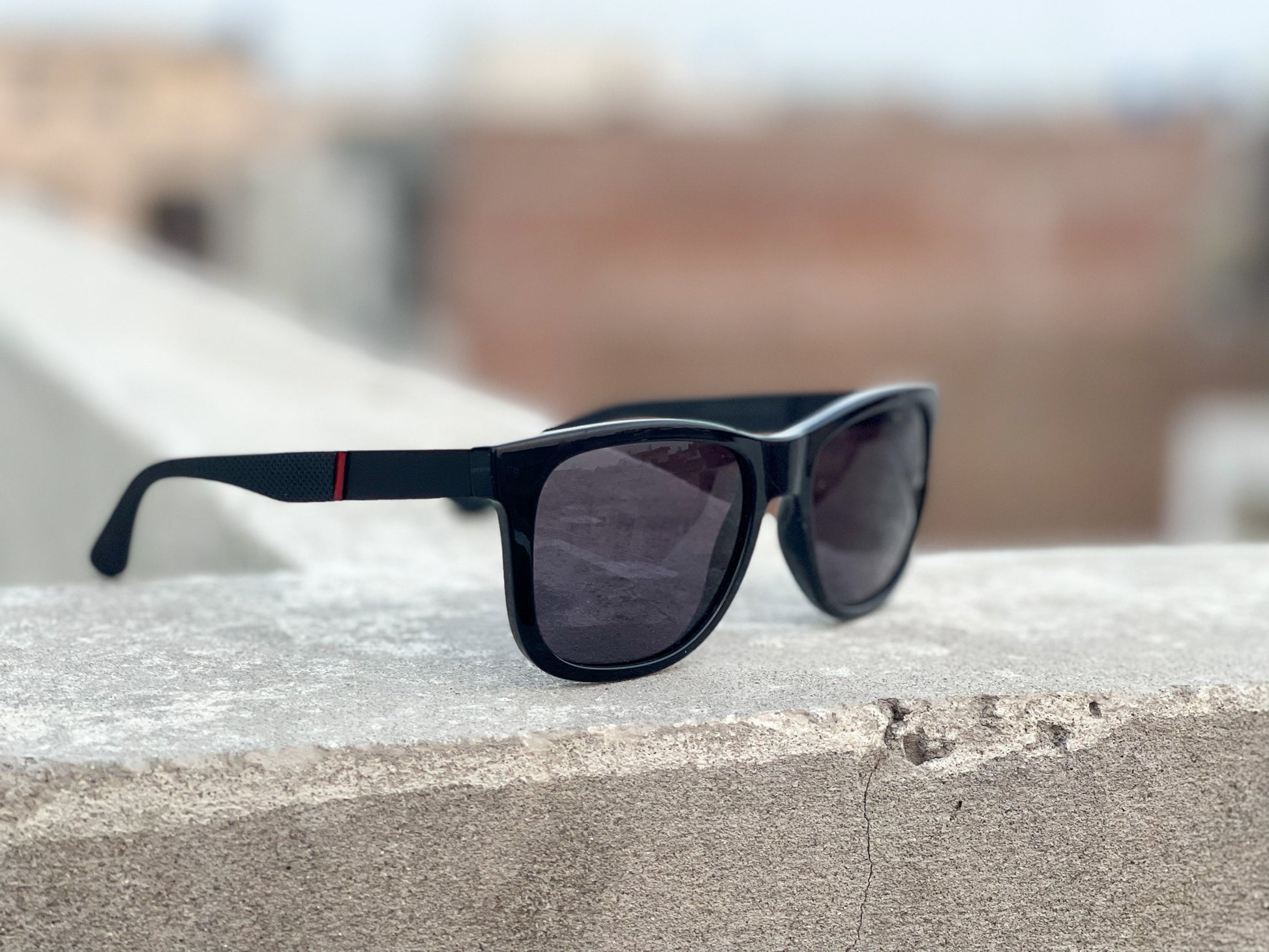 Black Wayfarer 18341