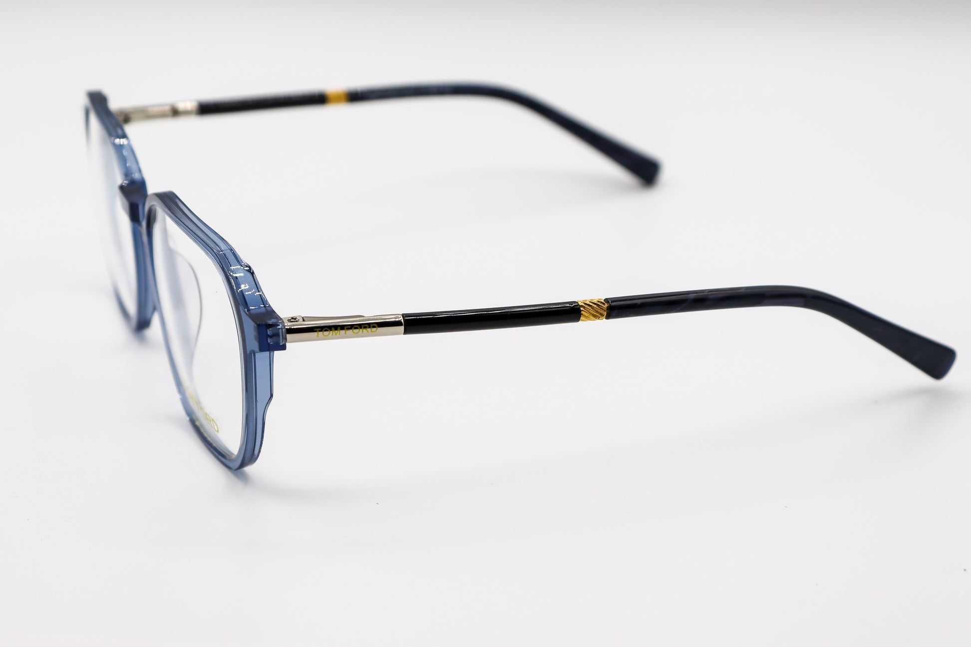 TomFord Translucent Blue-TF12598