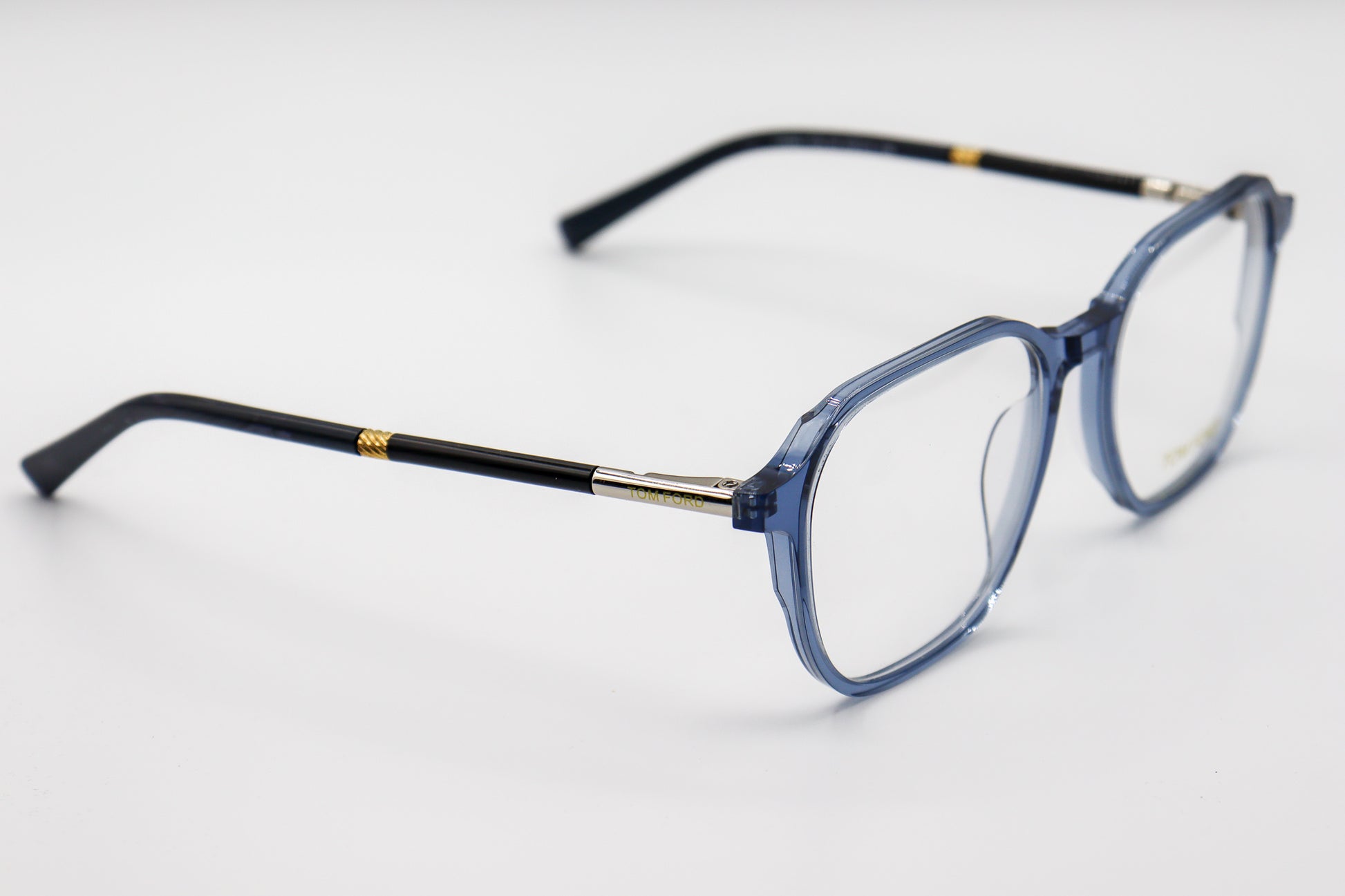 TomFord Translucent Blue-TF12598