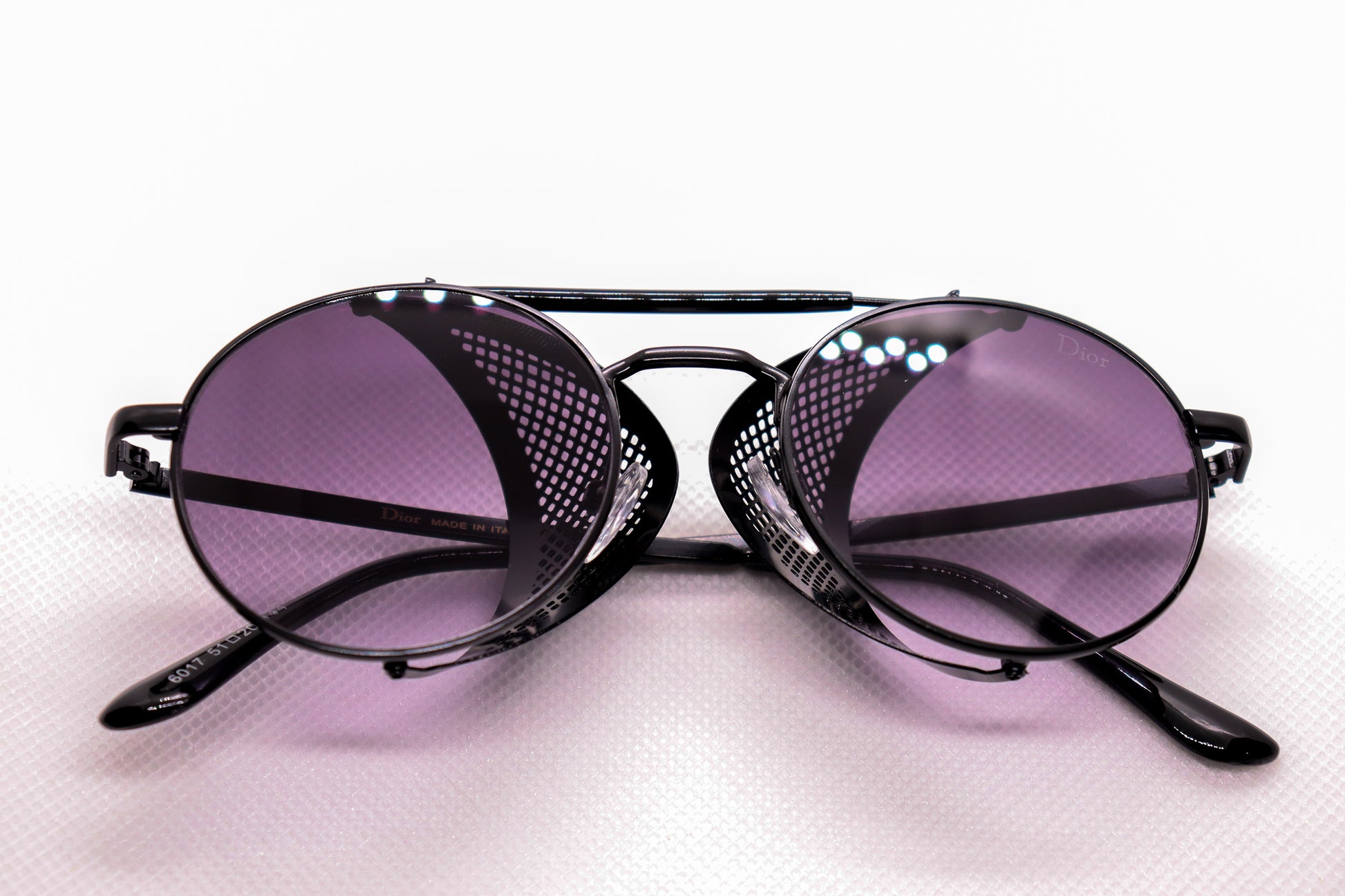 Round Black Sunglasses - 7565 image 9