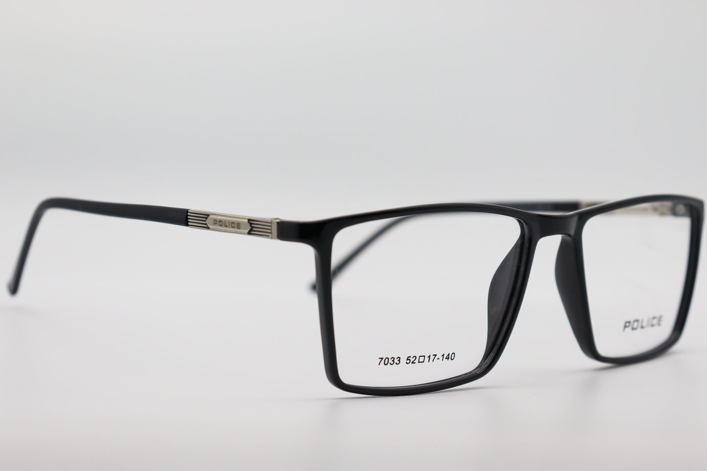 Black 7033 image 2
