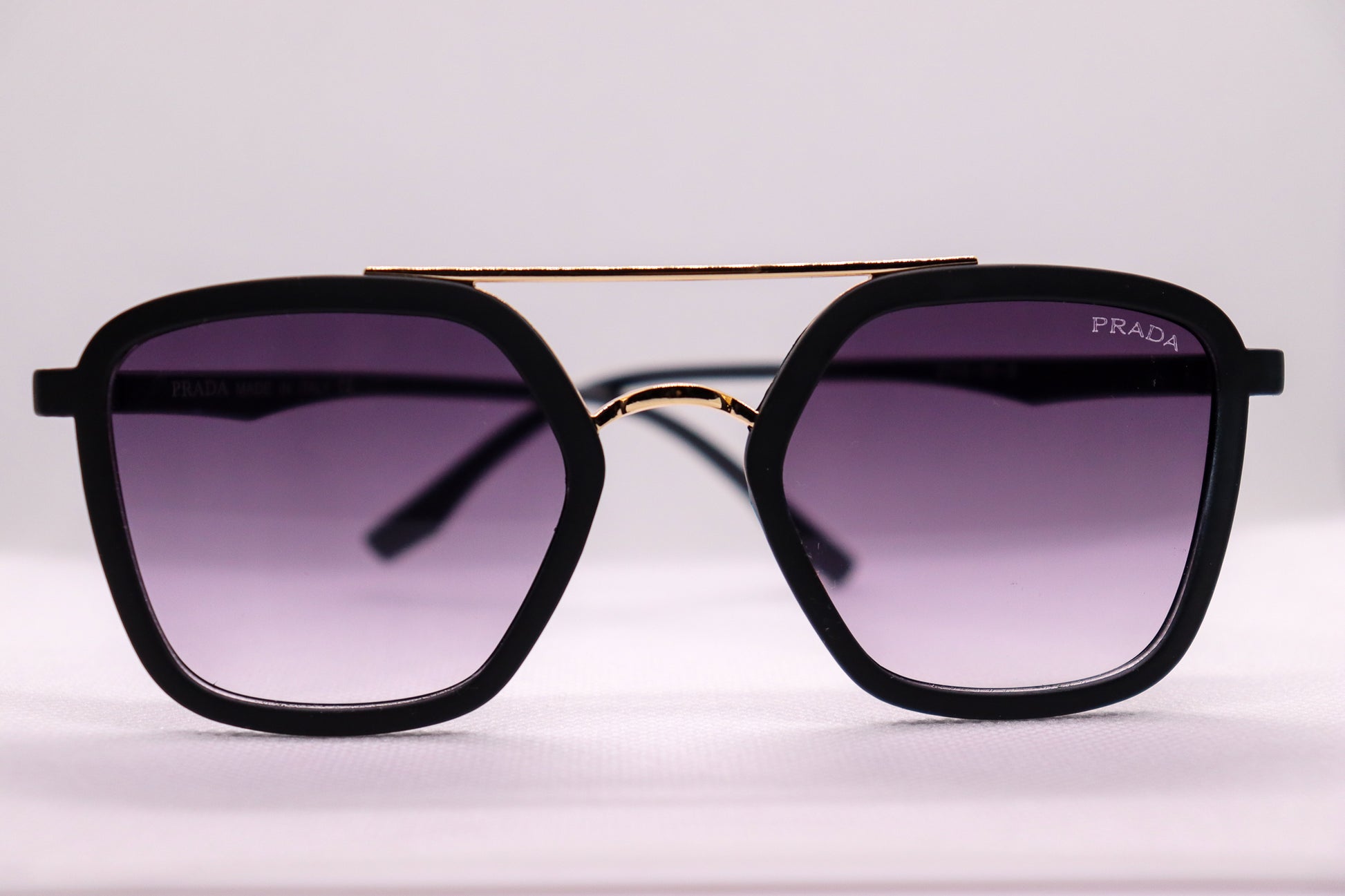 Black & Gold Sunglasses - 6923 image 4