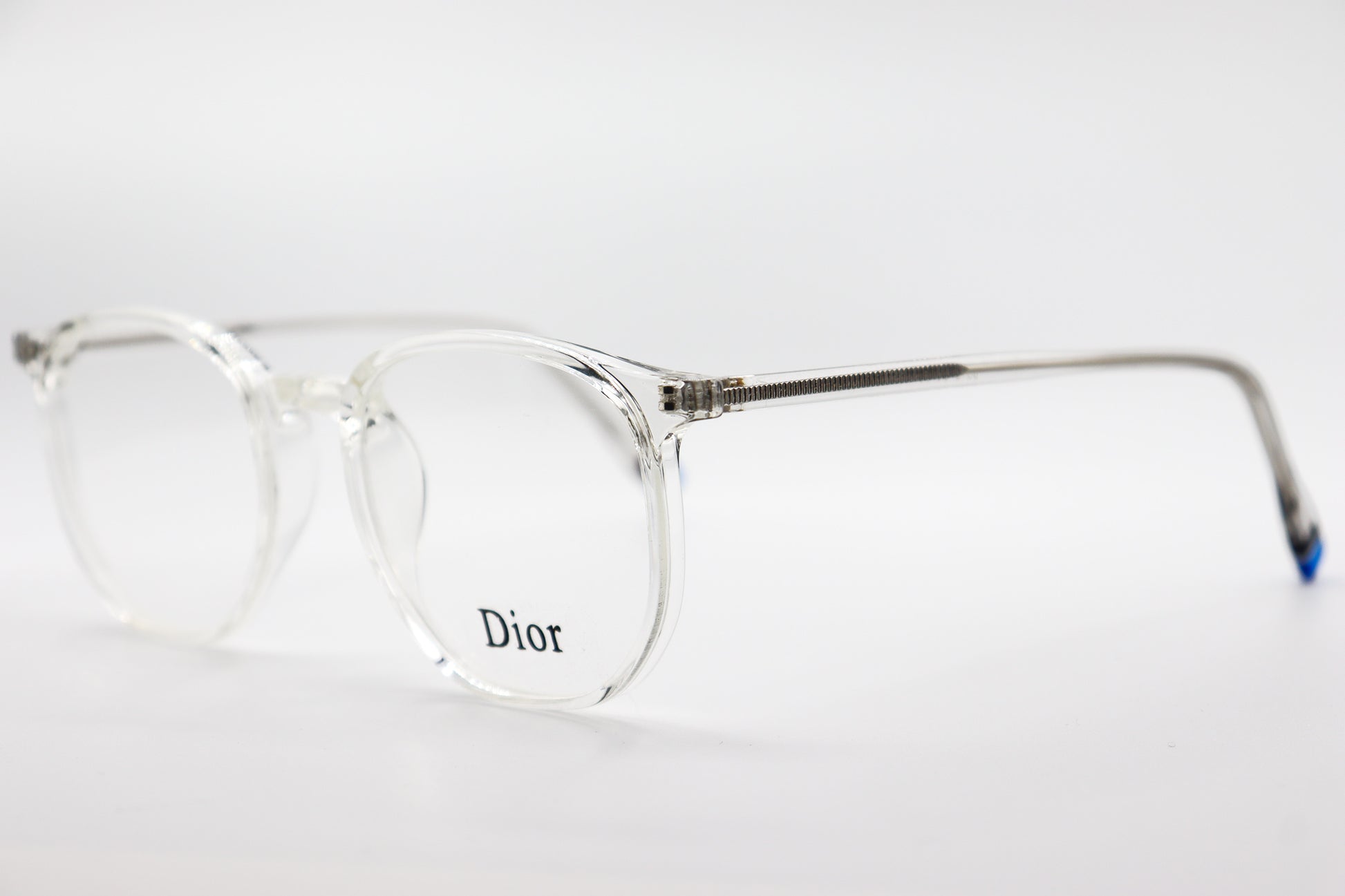 Translucent-8312 image 1