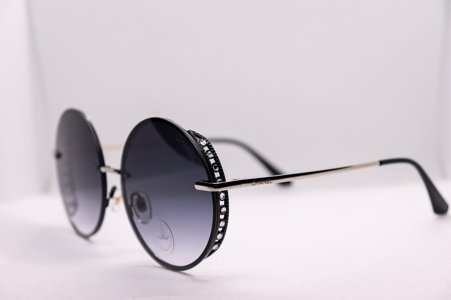 Round Golden Sunglasses - 7442 image 1