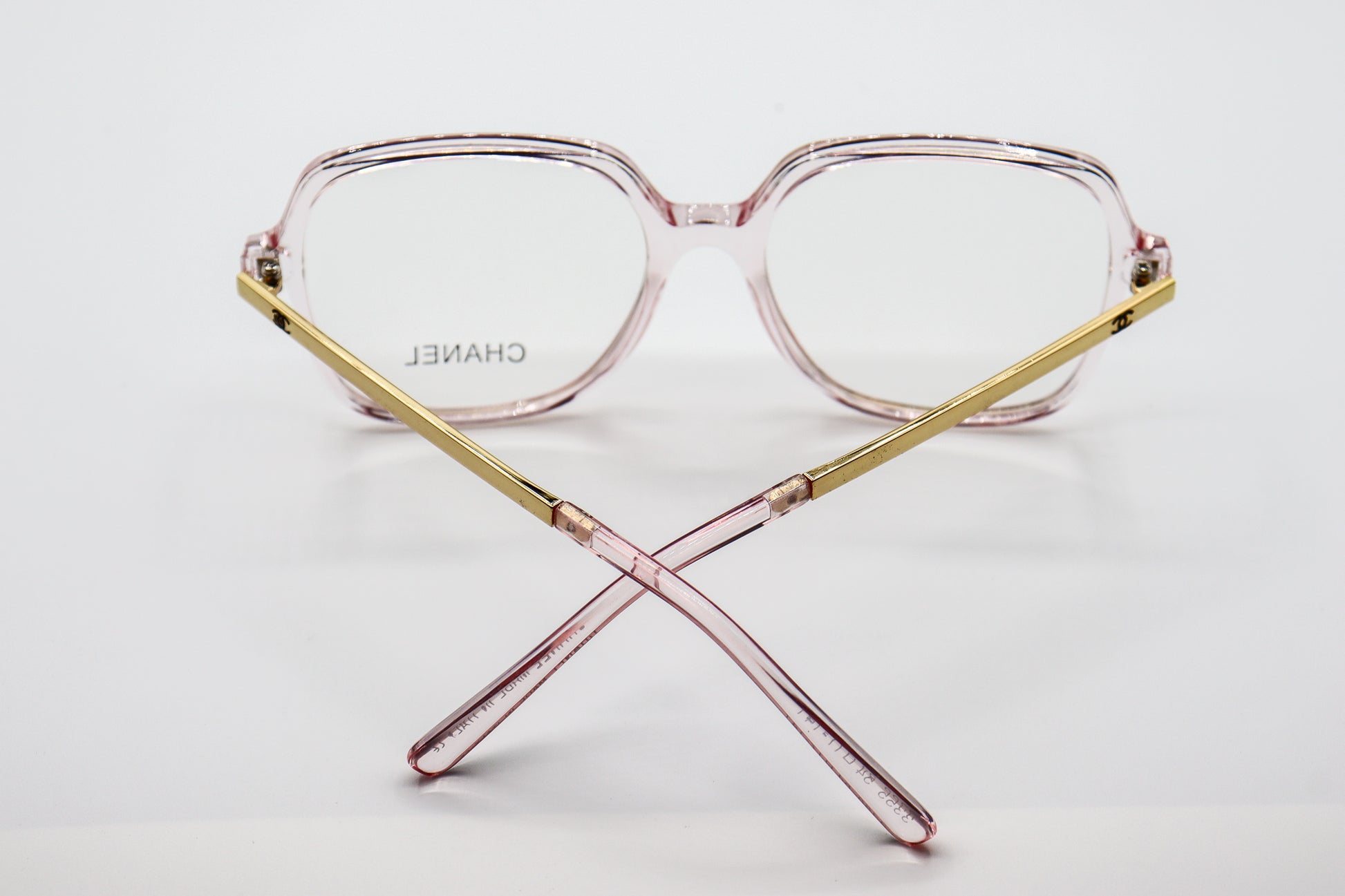 Channel Oversized Translucent Pink - CH3355 image 4