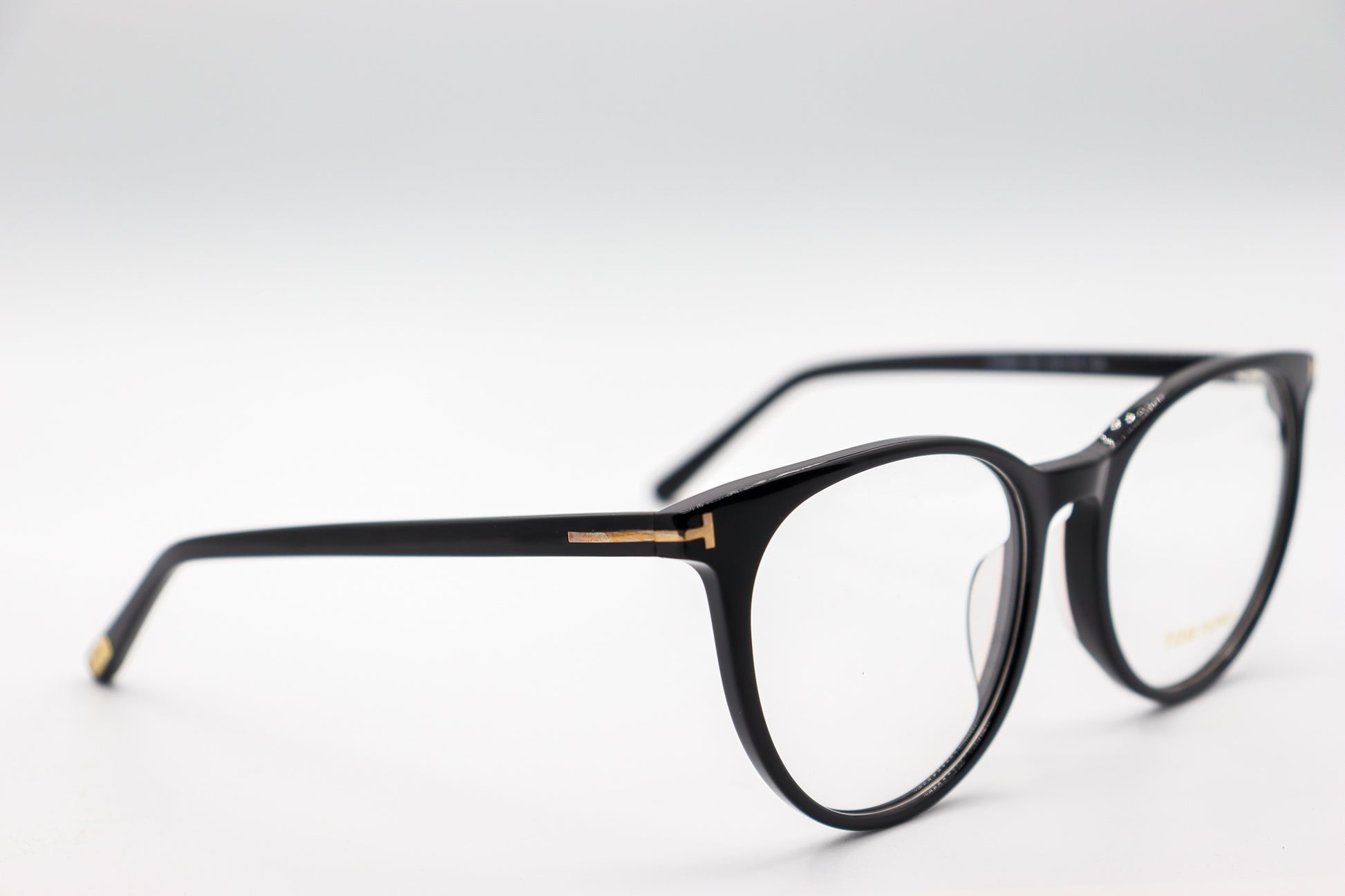 TomFord Round Black - TF5864B image 2