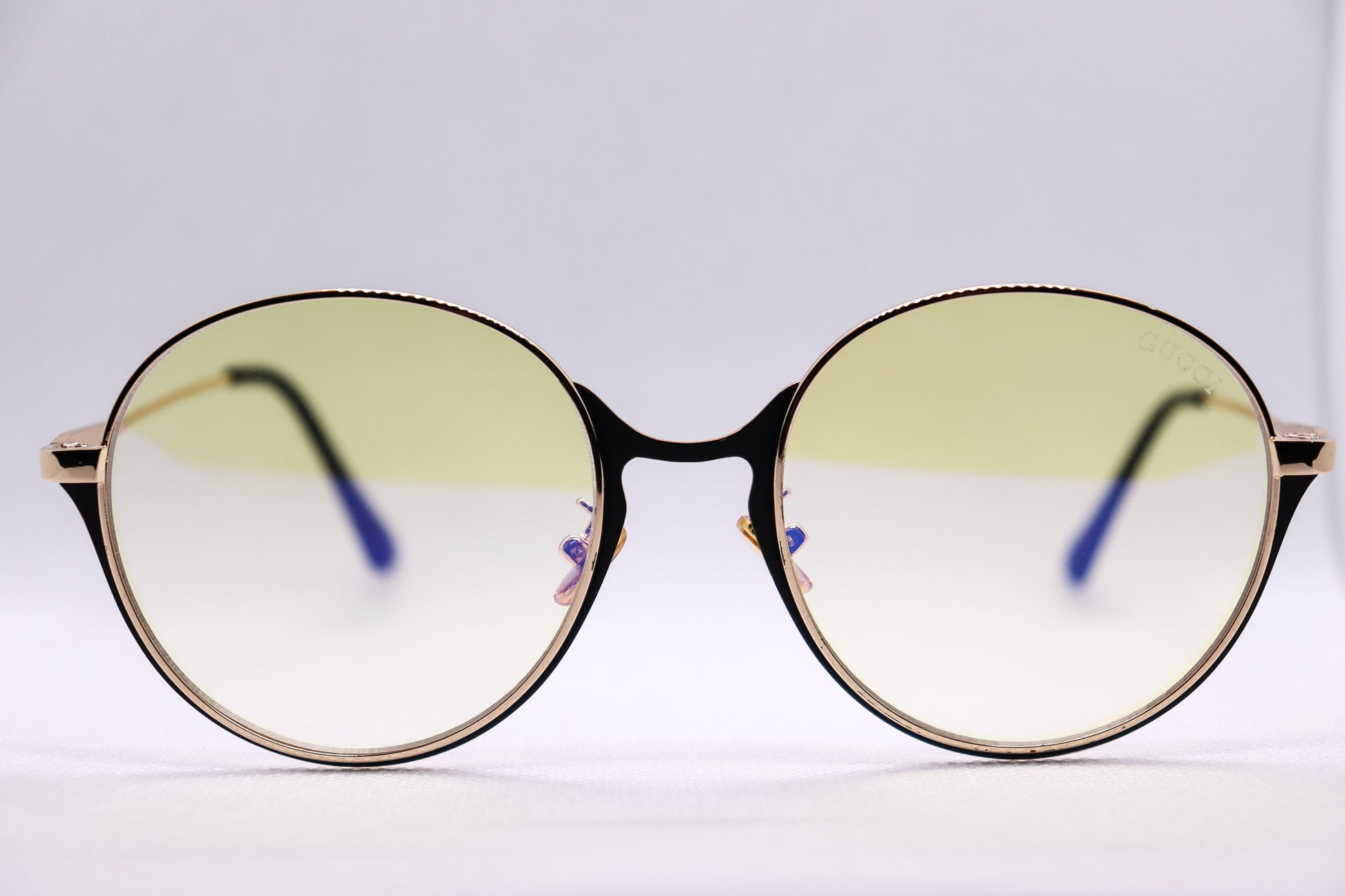 Round Pale Sunglasses - 1403 image 0