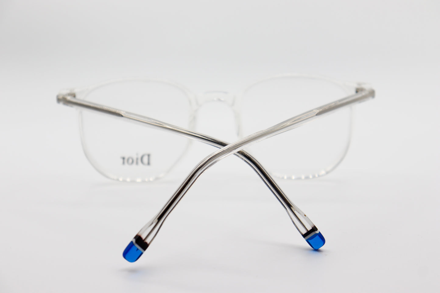 Translucent-8312 image 3