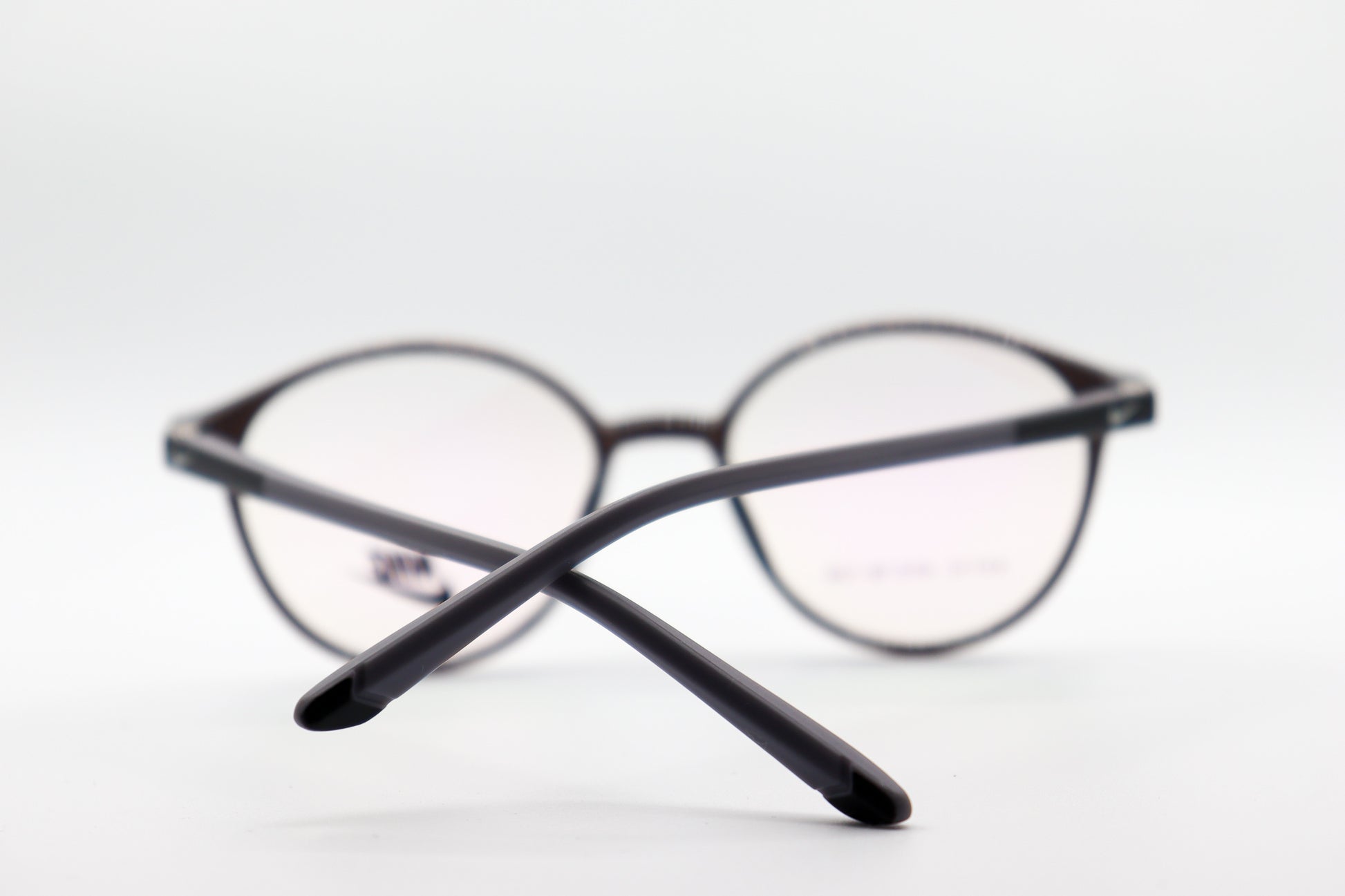 Retro Round Charcoal Kids Frame- 911C image 1