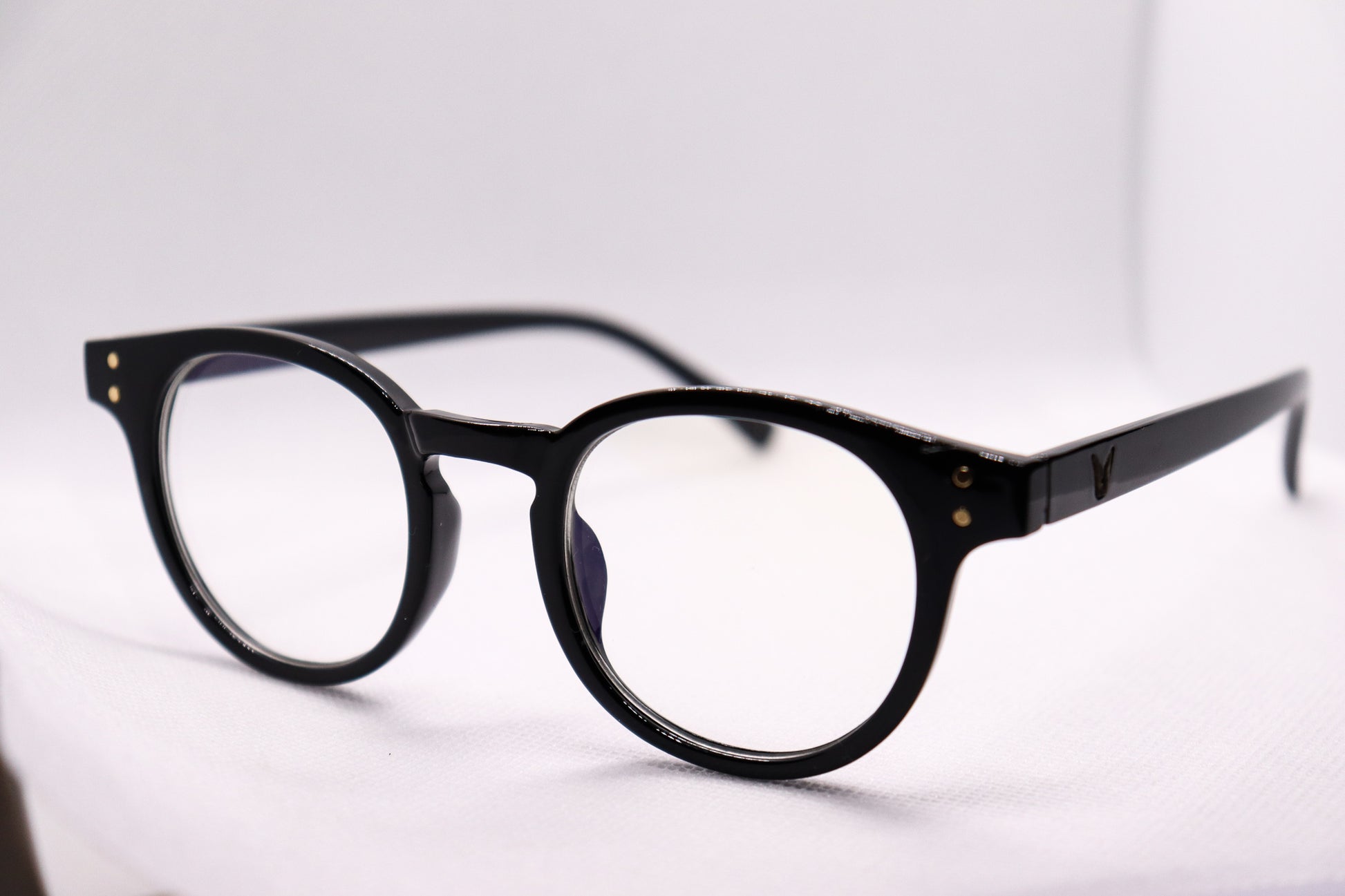 Sleek Round Black - 8489 image 1